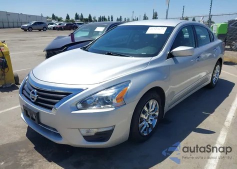 2015 Nissan Altima 2.5 S z USA, uszkodzony, nr VIN 1N4AL3AP1FC572698